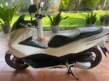 https://riyasewana.com/uploads/honda-pcx-414095713022.jpg