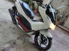 https://riyasewana.com/uploads/honda-pcx-41837444282.jpg