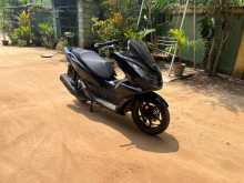 https://riyasewana.com/uploads/honda-pcx-517030913082.jpg