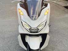 Honda PCX 2024 Motorbike