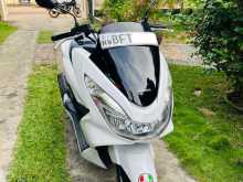 Honda PCX 2017 Motorbike