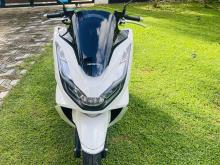 Honda PCX 2024 Motorbike