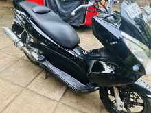 https://riyasewana.com/uploads/honda-pcx-814064622542.jpg