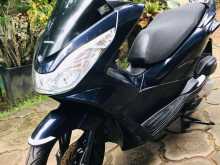 https://riyasewana.com/uploads/honda-pcx-9819224953.jpg