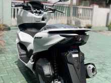 https://riyasewana.com/uploads/honda-pcx-japan-1110250522482.jpg