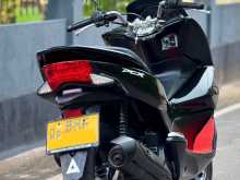 https://riyasewana.com/uploads/honda-pcx-led-1218345613233.jpg