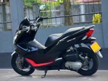 https://riyasewana.com/uploads/honda-pcx-led-1719170819555.jpg