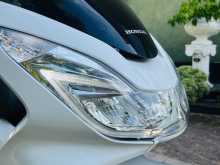 https://riyasewana.com/uploads/honda-pcx-led-416352313493.jpg