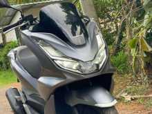 Honda Pcx 595 2022 Motorbike