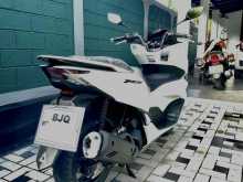 https://riyasewana.com/uploads/honda-pcx125-1310321622243.jpg