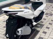 https://riyasewana.com/uploads/honda-pcx125-299371622532.jpg