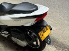 https://riyasewana.com/uploads/honda-pcx125-61422134282.jpg