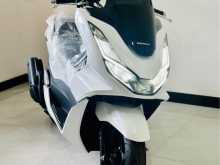 https://riyasewana.com/uploads/honda-pcx160-4913481273.jpg