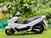 https://riyasewana.com/uploads/honda-pcx160-715542722942.jpg