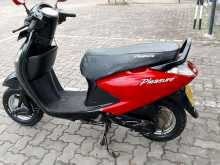 Hero Pleasure 2012 Motorbike