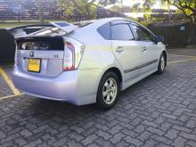 https://riyasewana.com/uploads/honda-prius-161219206965.jpg