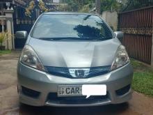 Honda FIT Shuttle 2013 Car