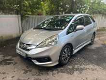 Honda Shuttle Navi Premium 2014 Car