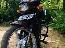 https://riyasewana.com/uploads/honda-splendor-823444713913.jpg