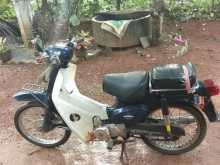 Honda Super Cub 50 2000 Motorbike