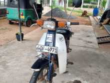 Honda Super Cub Custom 90 2001 Motorbike