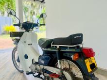 Honda Super Cub 50 2000 Motorbike