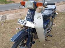 Honda Super Cub Custom 2005 Motorbike