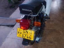 https://riyasewana.com/uploads/honda-super-cub-281233351361490.jpg