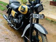 Honda Twin 125 0 Motorbike