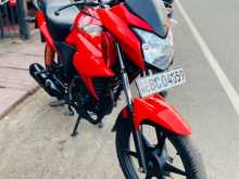 Honda TWISTER 2015 Motorbike