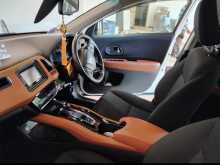 https://riyasewana.com/uploads/honda-vazel-2014-1415082812343.jpg