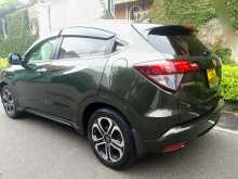 https://riyasewana.com/uploads/honda-vazel-20702554653.jpg