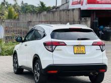 https://riyasewana.com/uploads/honda-vesel-2211452724661.jpg