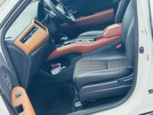 https://riyasewana.com/uploads/honda-vesel-2211452724752.jpg
