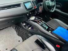 https://riyasewana.com/uploads/honda-vesel-612103222172.jpg