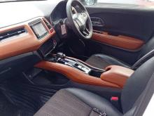 https://riyasewana.com/uploads/honda-vezal-211546366984.jpg