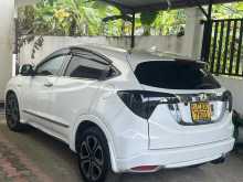 https://riyasewana.com/uploads/honda-vezal-511035622922.jpg