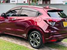 https://riyasewana.com/uploads/honda-vezel-10152553502.jpg