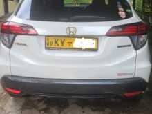 https://riyasewana.com/uploads/honda-vezel-10154019282.jpg