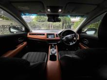 https://riyasewana.com/uploads/honda-vezel-1017562024352.jpg