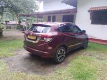 https://riyasewana.com/uploads/honda-vezel-1083239902.jpg