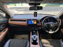 https://riyasewana.com/uploads/honda-vezel-1110595522652.jpg