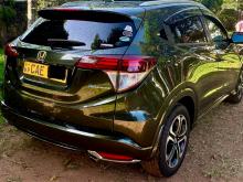 https://riyasewana.com/uploads/honda-vezel-116535918004.jpg