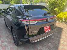 https://riyasewana.com/uploads/honda-vezel-12101940712.jpg