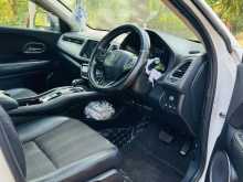 https://riyasewana.com/uploads/honda-vezel-1210333222233.jpg