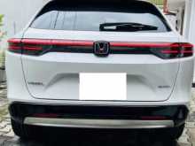 https://riyasewana.com/uploads/honda-vezel-12111817372.jpg