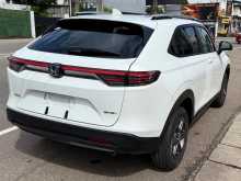 https://riyasewana.com/uploads/honda-vezel-12115220752.jpg