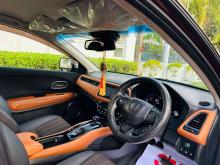 https://riyasewana.com/uploads/honda-vezel-121210146314.jpg