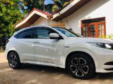 https://riyasewana.com/uploads/honda-vezel-1212212053.jpg