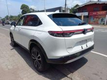 https://riyasewana.com/uploads/honda-vezel-12536356556.jpg